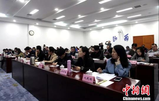 當(dāng)日，山西省農(nóng)業(yè)廳副巡視員張紅星、運(yùn)城市副市長(zhǎng)崔元斌，山西省農(nóng)業(yè)廳果業(yè)工作總站站長(zhǎng)雙樹林、運(yùn)城市果業(yè)發(fā)展中心主任靳國(guó)全介紹有關(guān)情況并回答記者提問。山西省政府新聞辦供圖